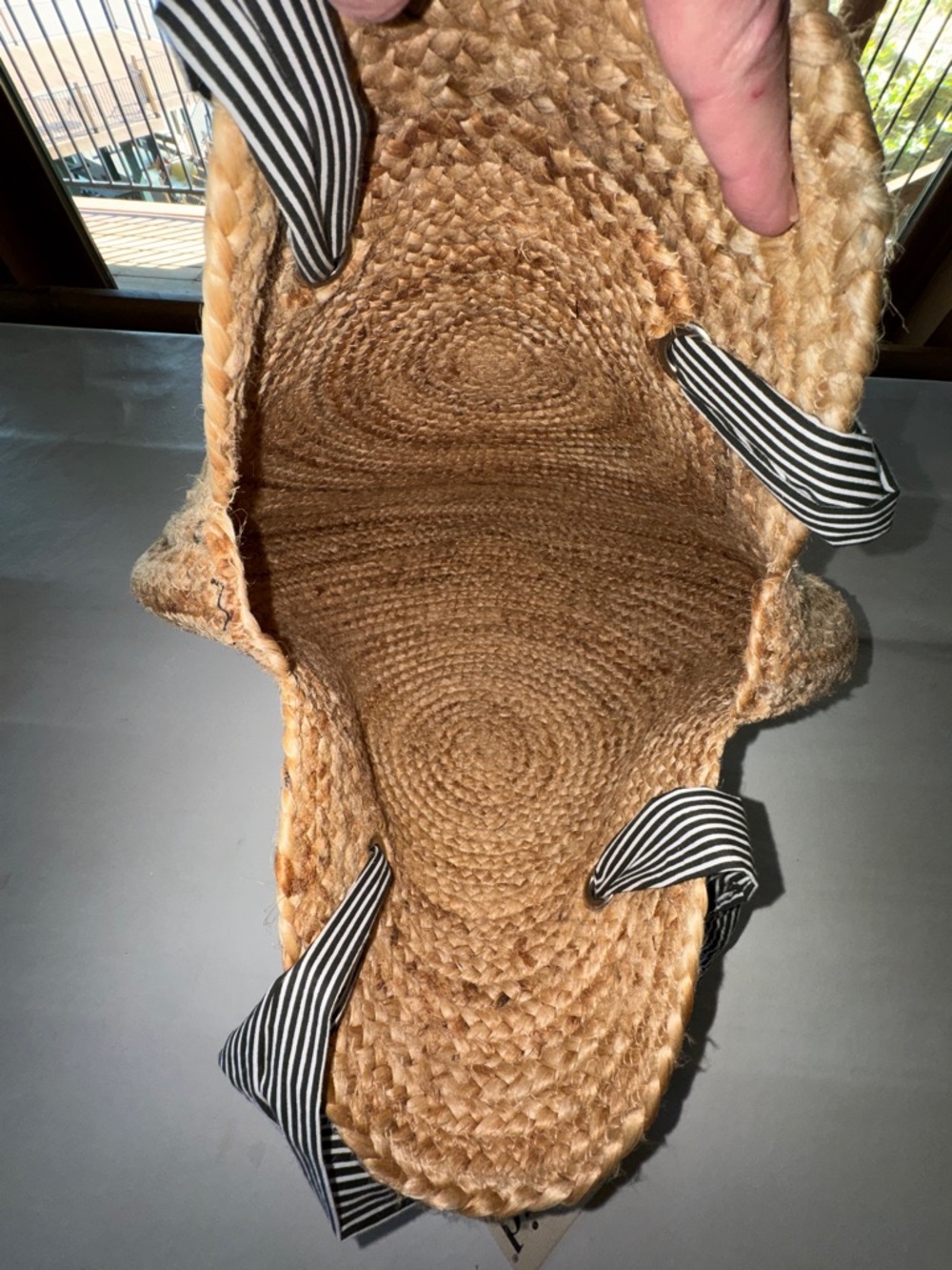 Magid Natural Jute Circle Tote Bag Black White Striped Fabric Handle NWT - Picture 9 of 14